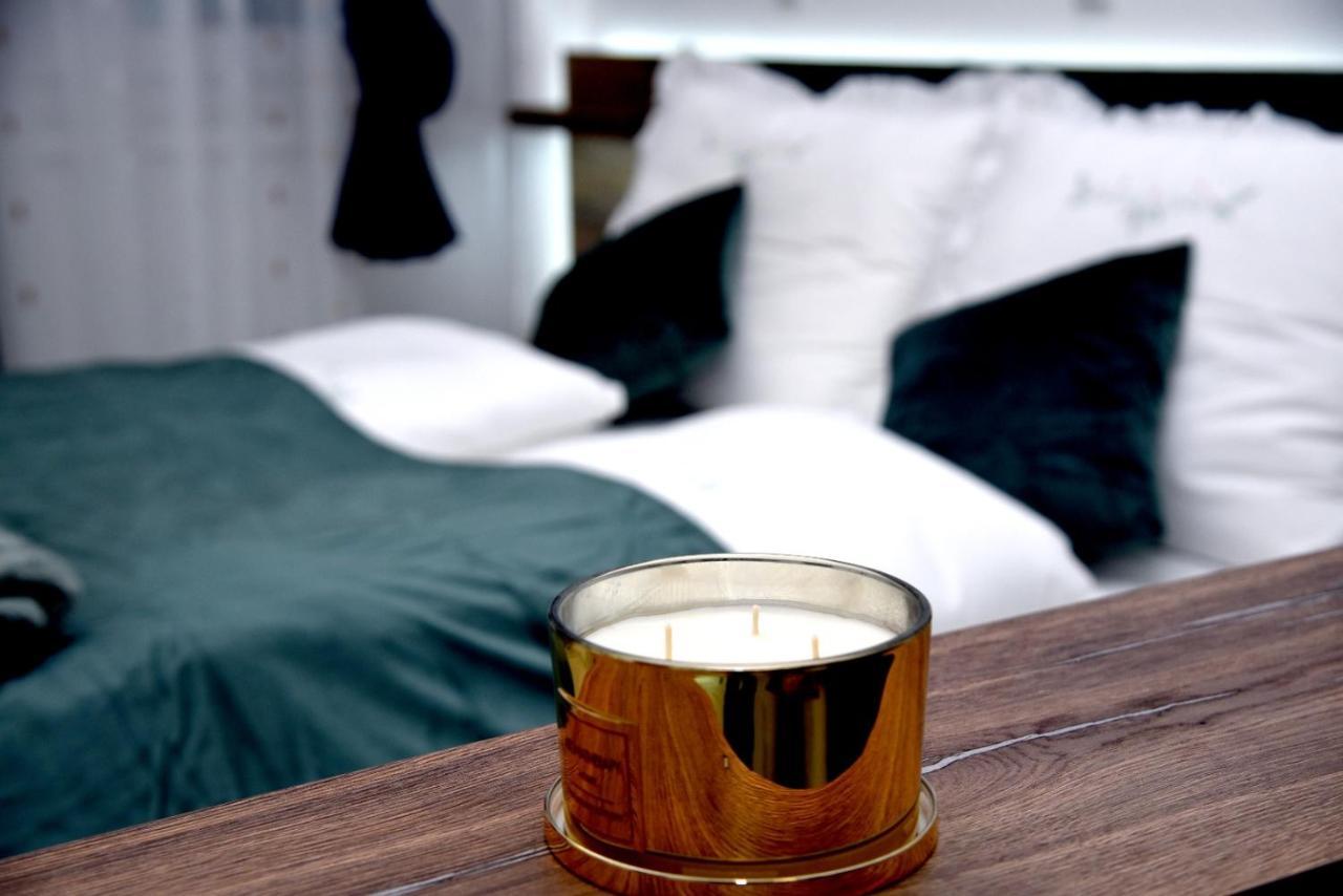 La Luna Deluxe apartman 5* + besplatan natkriveni parking Nasice Exteriör bild