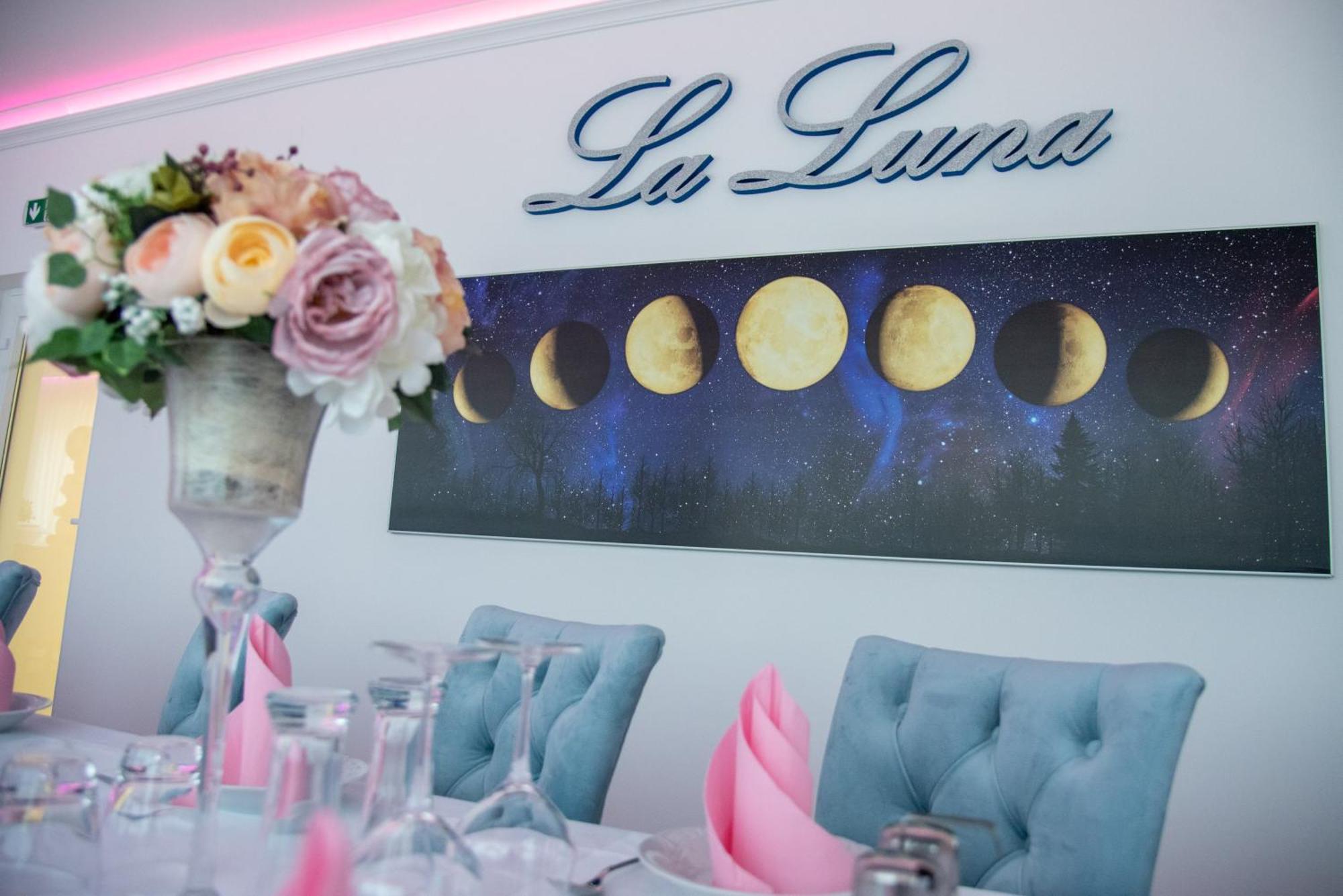 La Luna Deluxe apartman 5* + besplatan natkriveni parking Nasice Exteriör bild